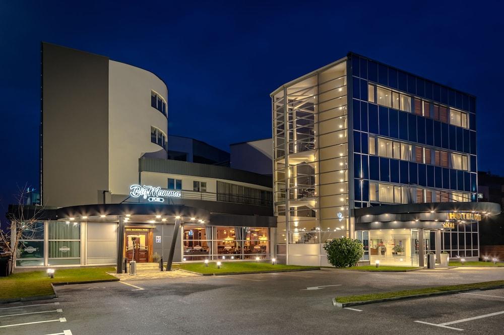 Hotel Diplomat Zagreb Exterior photo